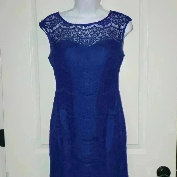 Royal Blue Lace Gown - Picture 5 of 15
